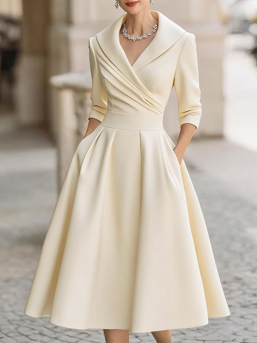 Hilma | Galaklänning i satin med V-ringning - Beige